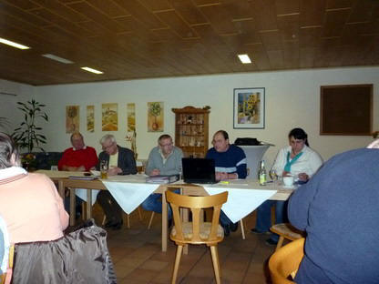 Der neue Vorstand von links nach rechts: Manfred Ileib; Fritz Reuter ;Karl Albrecht; Reiner Pompe; Bianca Knopp