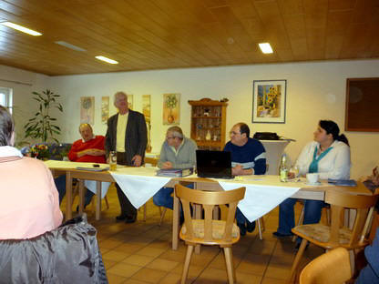 Unser Schriftfhrer stellt den Antrag auf die Ernennung zum Ehrenmitglied von Helmuth Pickel.