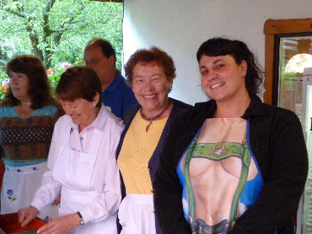 Gemtliches Treffen 2009 - Ohne die fleissigen Helferleins geht nichts.